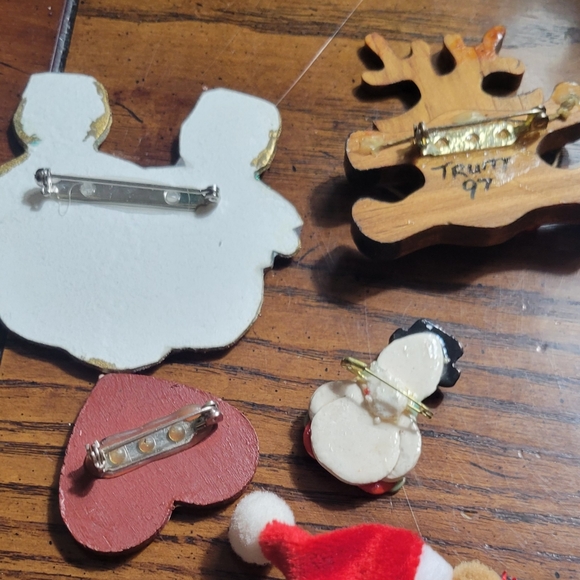 Vintage 6 handmade Holiday Christmas Brooch Bundle - Picture 5 of 10